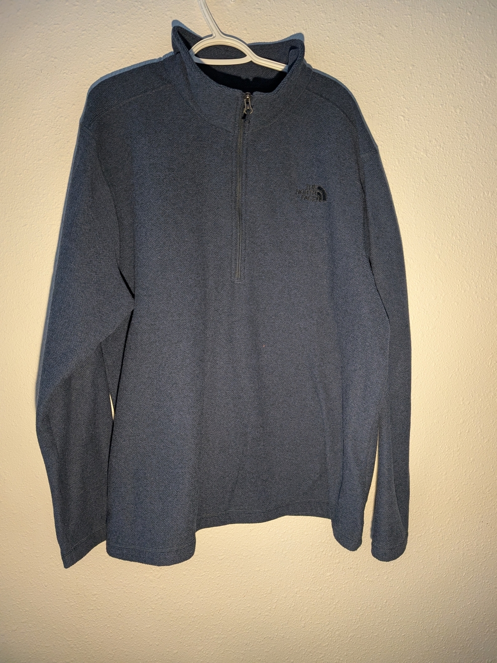 The North Face Men's Quarter-Zip Fleece Pullover - Navy Blue